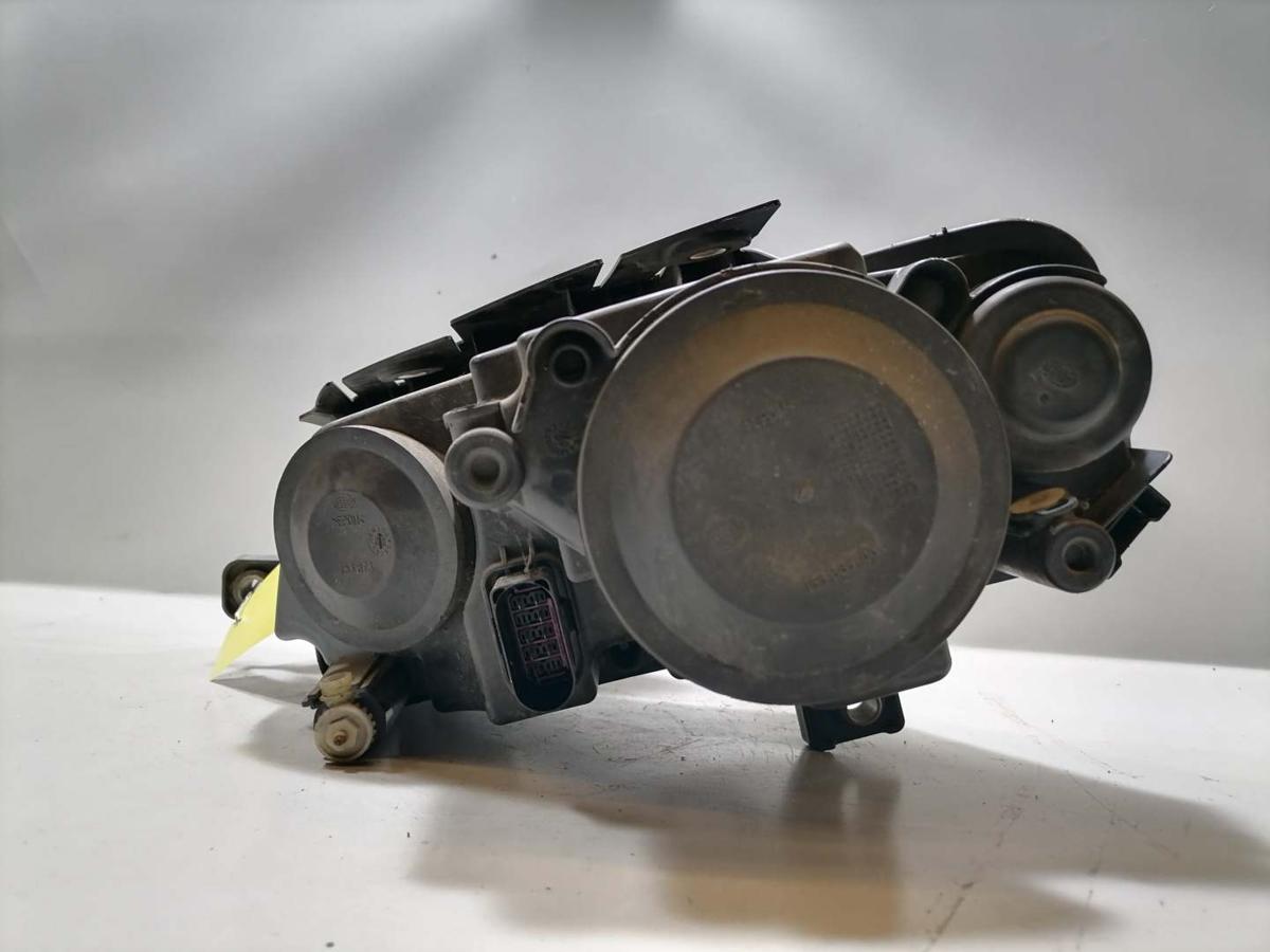 VW Passat 3C B6 original Scheinwerfer vorn rechts Halogen Bj.2008